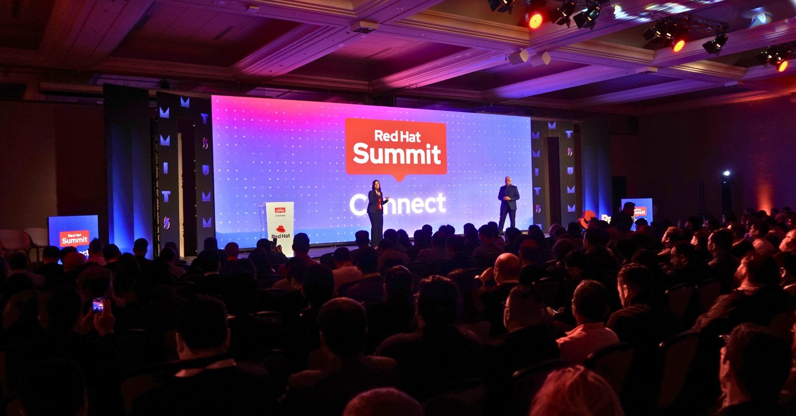 Morris & Opazo lleva al Red Hat Summit Santiago su visión de una IA que se elige, se controla y escala