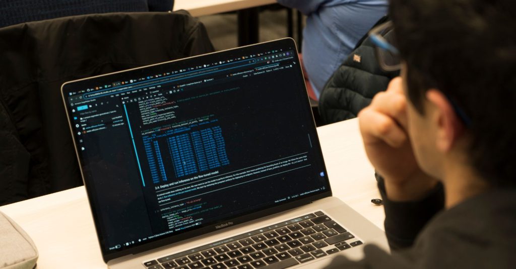 Innovación en la Nube: Morris & Opazo ofrece seminarios web especializados en servicios de AWS