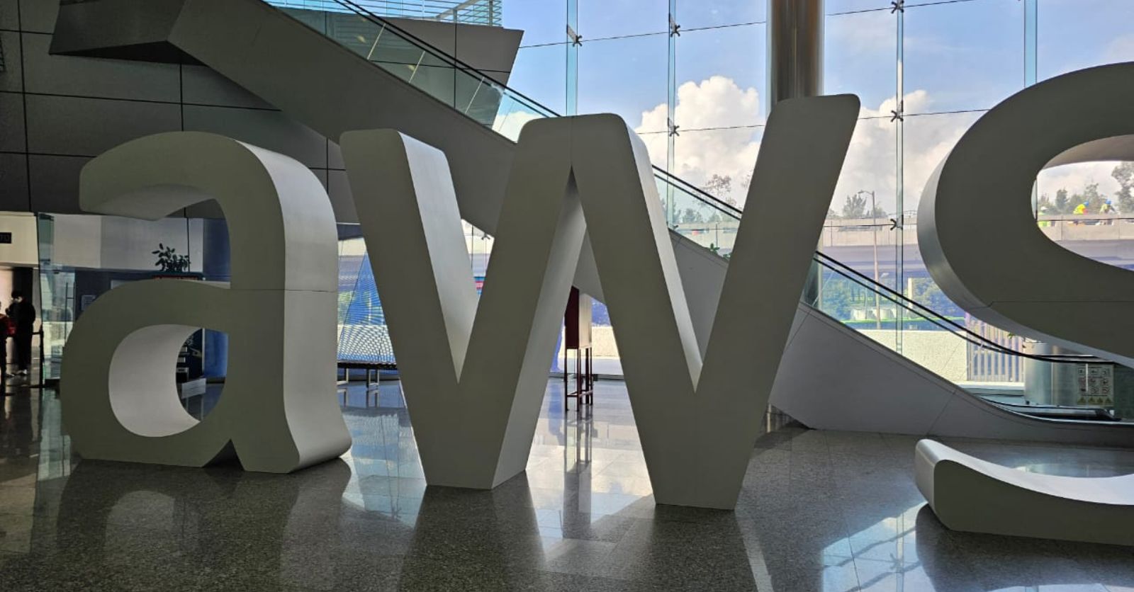 AWS Summit México: Morris & Opazo refuerza compromiso con la innovación y la adopción de tecnologías de vanguardia