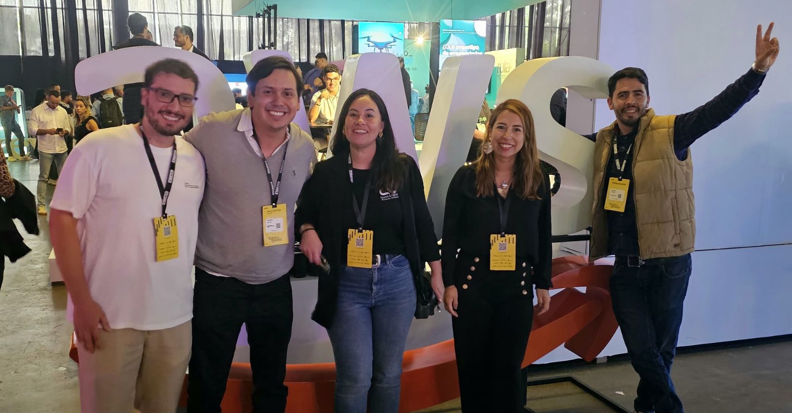 Morris & Opazo en Startco Medellín 2025 Impulsando el crecimiento de startups con soluciones en la nube de AWS