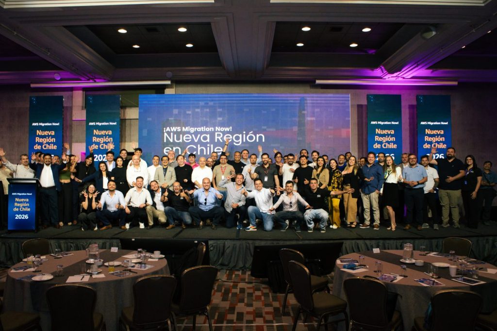 AWS-Migration-Now-reunio-a-lideres-para-analizar-el-impacto-de-la-nueva-region-de-AWS-en-Chile-junto-a-Morris-Opazo-como-partner-estrategico
